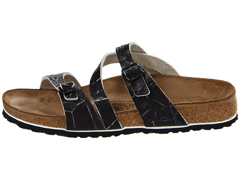 Garments Speech: How to wear the Birkenstock type of sandals this year